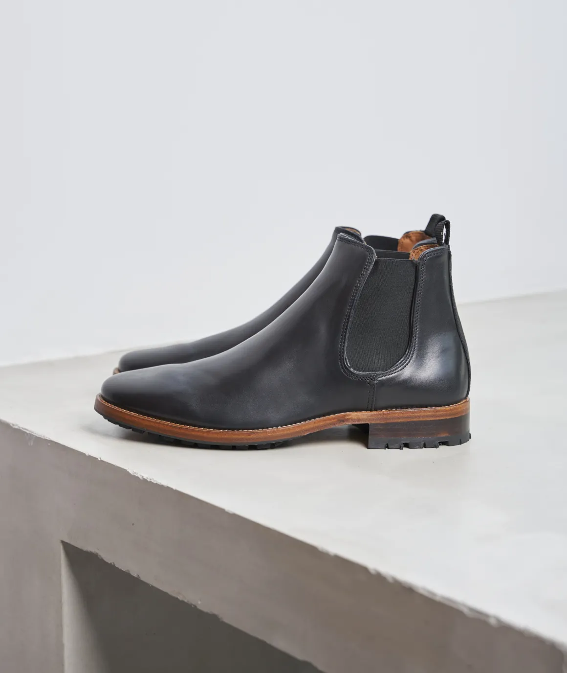 Homme Paire et Fils Bottines-Bottines chelsea à crampons en cuir noir