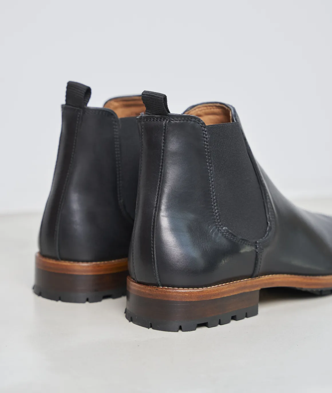 Homme Paire et Fils Bottines-Bottines chelsea à crampons en cuir noir