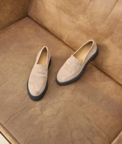 Femme Paire et Fils Mocassins Et Derbies-MOCASSIN CRANTÉ FEMME EN DAIM taupe