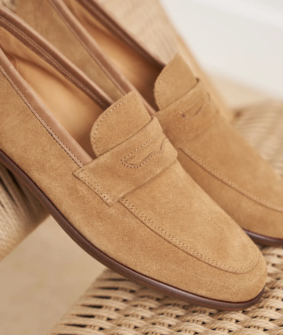 Homme Paire et Fils Mocassins-Mocassin en daim beige