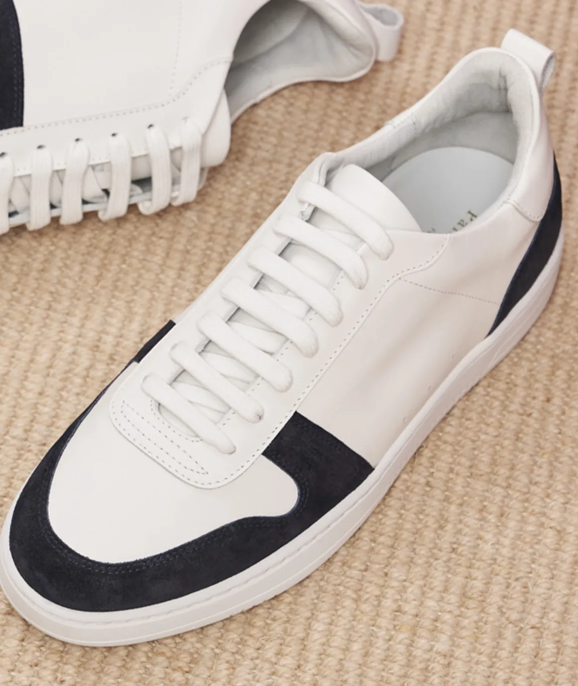 Homme Paire et Fils Sneakers-Sneakers en cuir blancet daim bleu marine